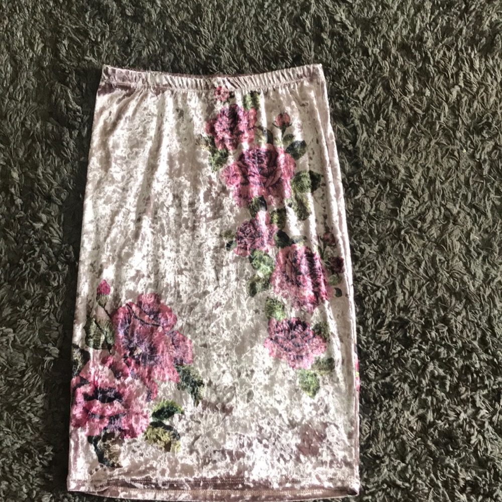 Velour pencil skirt